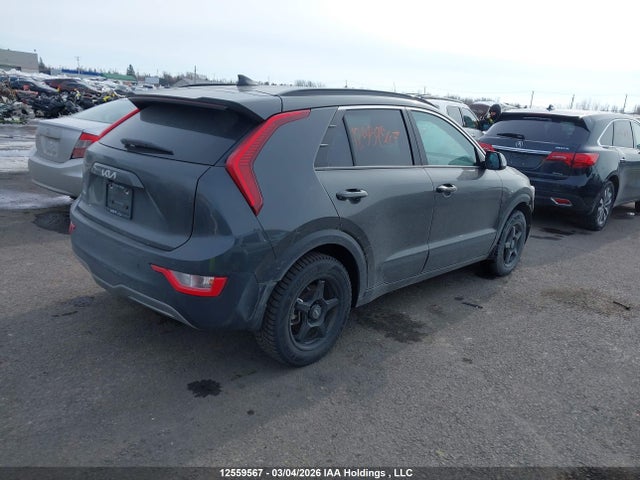 KNDCR3L11S5135079 KIA Niro Wind