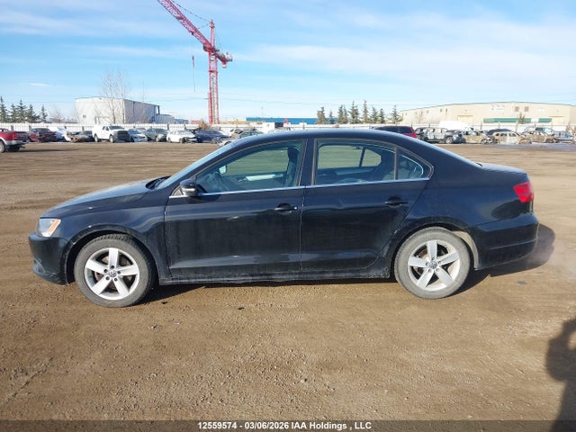 2013 Volkswagen Jetta Se მანქანა იყიდება აუქციონზე, vin: 3VWDX7AJ2DM399345, აუქციონის ნომერი: 12559574