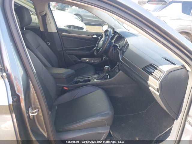 3VWE57BU8MM040777 Volkswagen Jetta Highline