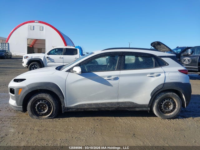 12559596 :رقم المزاد ، KM8K12AA5MU656875 vin ، 2021 Hyundai Kona Se مزاد بيع