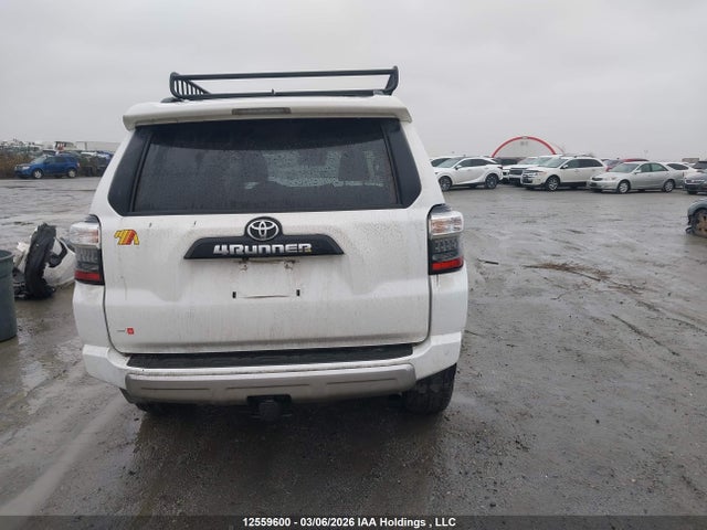 Toyota 4runner 2023 JTERU5JR0P6161117 Image 16