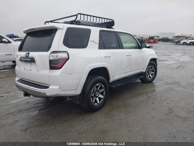 Toyota 4runner 2023 JTERU5JR0P6161117 Image 4