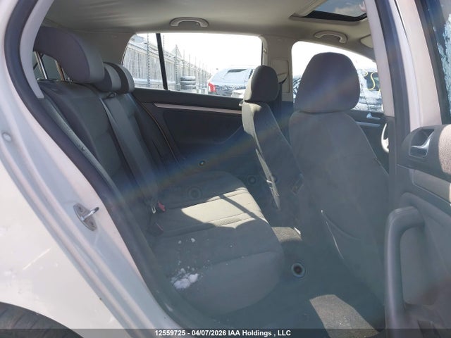 12559725 :رقم المزاد ، WVWCA71K18W117243 vin ، 2008 Volkswagen Rabbit مزاد بيع