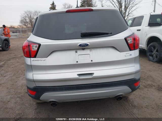 12559751 :رقم المزاد ، 1FMCU9GD6KUB15739 vin ، 2019 Ford Escape Se مزاد بيع