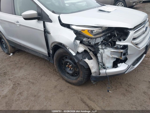 12559751 :رقم المزاد ، 1FMCU9GD6KUB15739 vin ، 2019 Ford Escape Se مزاد بيع
