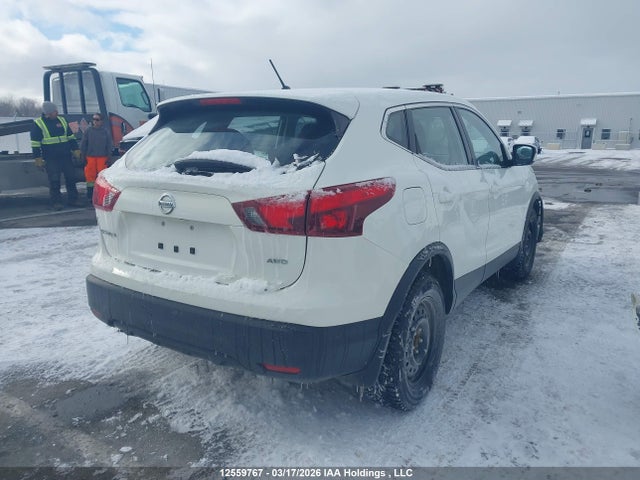 JN1BJ1CR3JW261470 Nissan Qashqai S/sl/sv