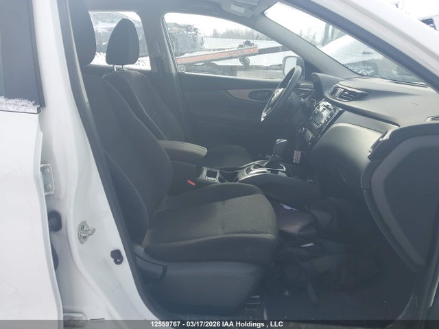 JN1BJ1CR3JW261470 Nissan Qashqai S/sl/sv