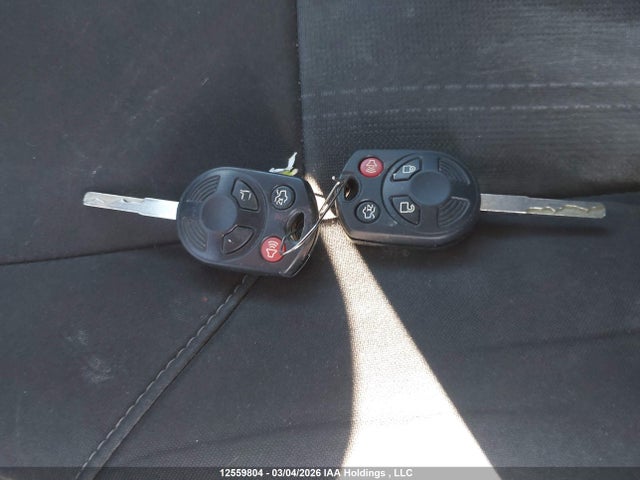 1FADP3K27JL318118 Ford FOCUS SE