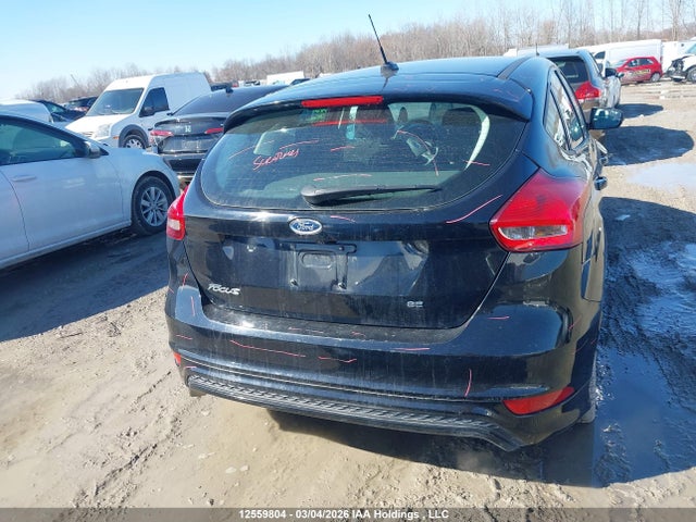 1FADP3K27JL318118 Ford FOCUS SE