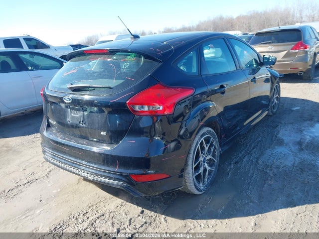 1FADP3K27JL318118 Ford FOCUS SE