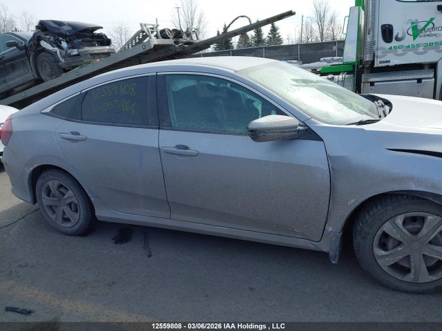 2HGFC2F57JH033866 Honda Civic