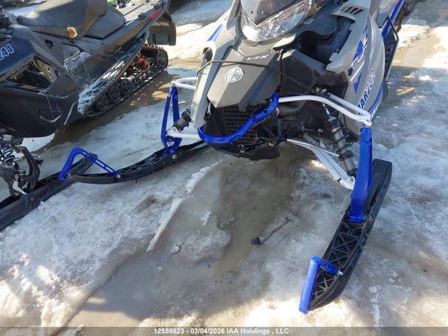 12559823 :رقم المزاد ، 4UF8MB200JT000279 vin ، 2018 Yamaha Side Winder مزاد بيع