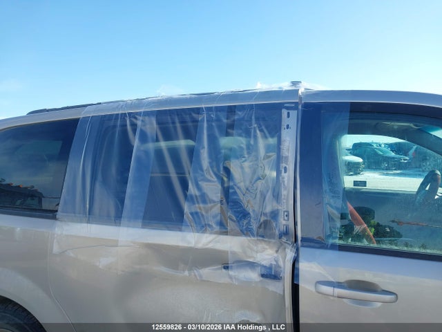 2C4RDGBG3FR555313 Dodge Grand Caravan Se