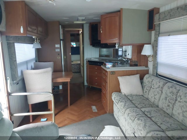 Aukcja sprzedaży 1997 Freightliner Chassis X Line Motor Home, vin: 4UZ6XJBC3VC795145, numer aukcji: 12559854