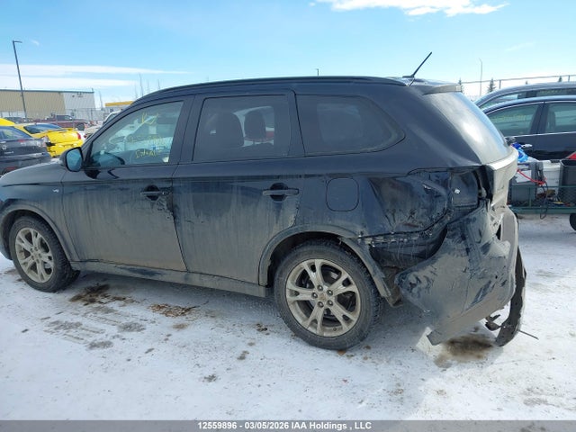 JA4JZ3AX8FZ601887 Mitsubishi Outlander Se
