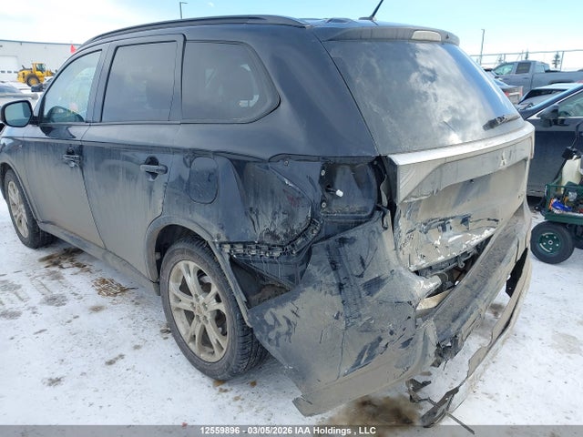 JA4JZ3AX8FZ601887 Mitsubishi Outlander Se