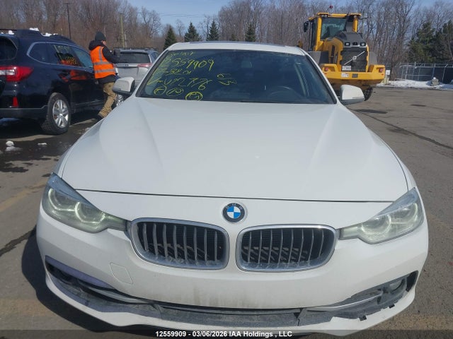 WBA8E5G51HNU22776 BMW 320i Xdrive