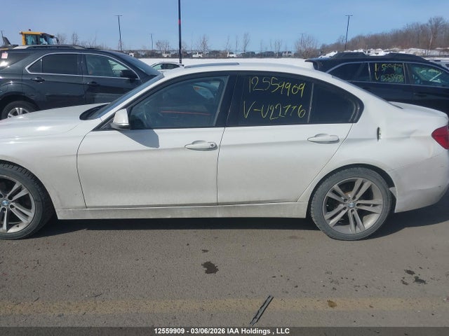WBA8E5G51HNU22776 BMW 320i Xdrive