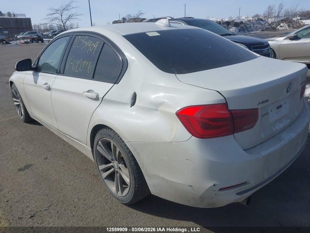 WBA8E5G51HNU22776 BMW 320i Xdrive