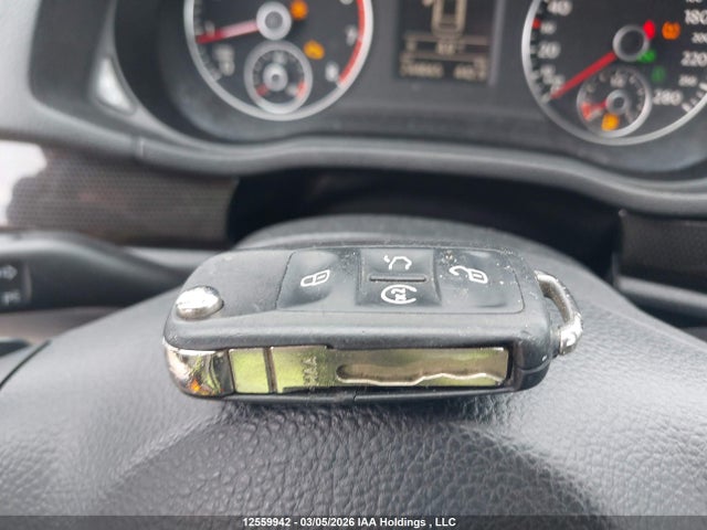 Продажа на аукционе авто 2013 Volkswagen Passat 2.5l Highline, vin: 1VWCH7A35DC117047, номер лота: 12559942