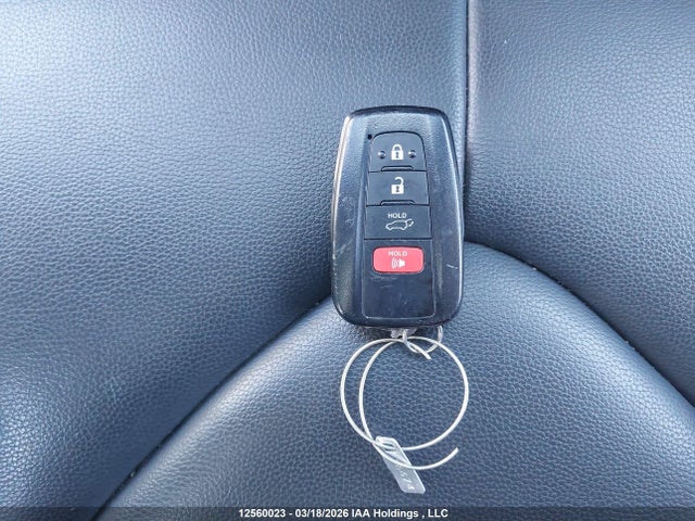 12560023 :رقم المزاد ، 5TDGBRCH8NS556494 vin ، 2022 Toyota Highlander مزاد بيع