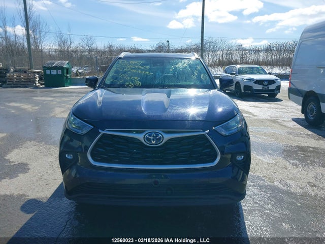 12560023 :رقم المزاد ، 5TDGBRCH8NS556494 vin ، 2022 Toyota Highlander مزاد بيع