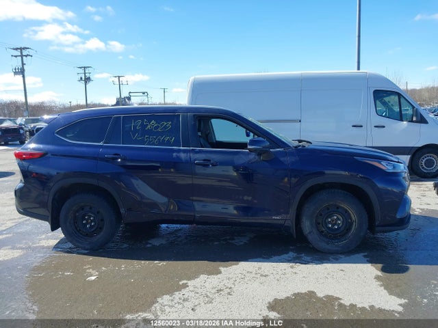 12560023 :رقم المزاد ، 5TDGBRCH8NS556494 vin ، 2022 Toyota Highlander مزاد بيع