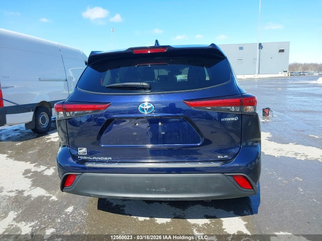12560023 :رقم المزاد ، 5TDGBRCH8NS556494 vin ، 2022 Toyota Highlander مزاد بيع