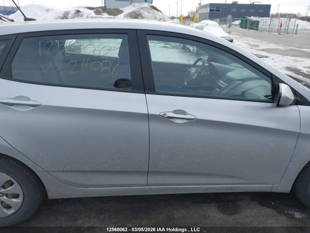 2015 Hyundai Accent Gs მანქანა იყიდება აუქციონზე, vin: KMHCT5AE3FU211086, აუქციონის ნომერი: 12560062
