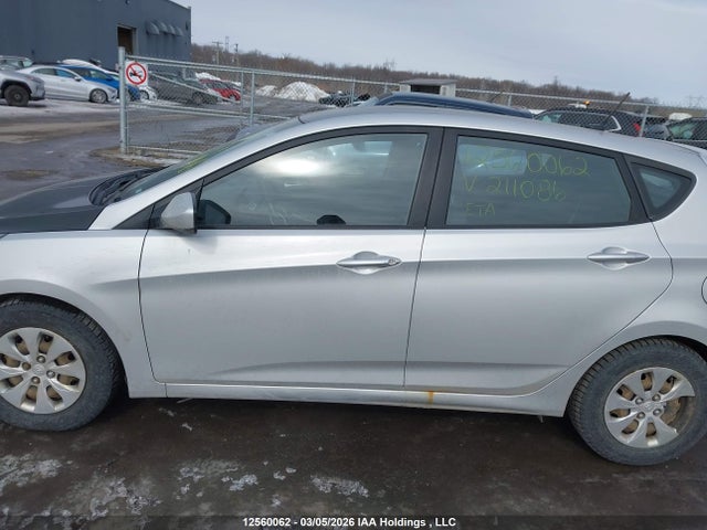 2015 Hyundai Accent Gs მანქანა იყიდება აუქციონზე, vin: KMHCT5AE3FU211086, აუქციონის ნომერი: 12560062