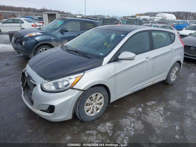 2015 Hyundai Accent Gs მანქანა იყიდება აუქციონზე, vin: KMHCT5AE3FU211086, აუქციონის ნომერი: 12560062