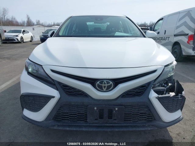 4T1G11AKXRU913738 Toyota Camry Se Night Shade/se