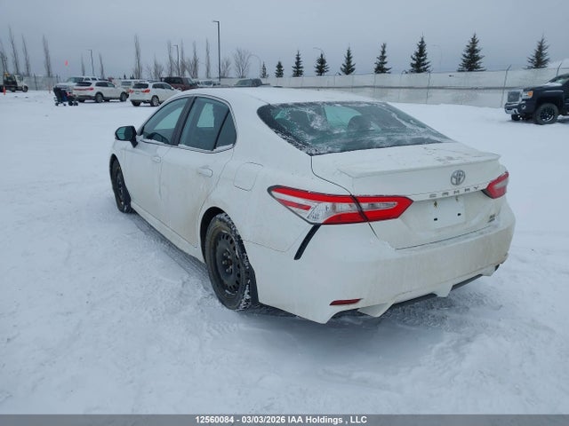 12560084 :رقم المزاد ، 4T1G11BK0LU006082 vin ، 2020 Toyota Camry Se/se Night Shade مزاد بيع