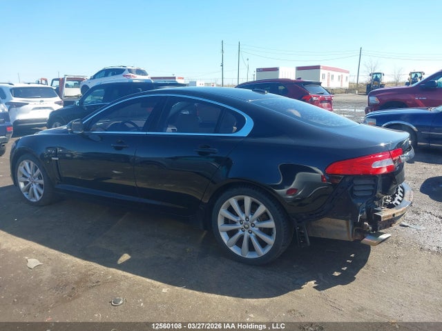 12560108 :رقم المزاد ، SAJXA0FA1AHR73338 vin ، 2010 Jaguar Xf Luxury مزاد بيع