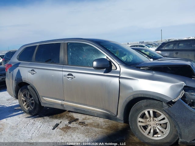 Продаж на аукціоні авто 2017 Mitsubishi Outlander Es, vin: JA4AZ2A31HZ604589, номер лоту: 12560141