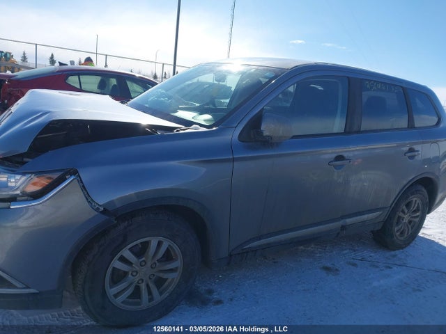 Продаж на аукціоні авто 2017 Mitsubishi Outlander Es, vin: JA4AZ2A31HZ604589, номер лоту: 12560141