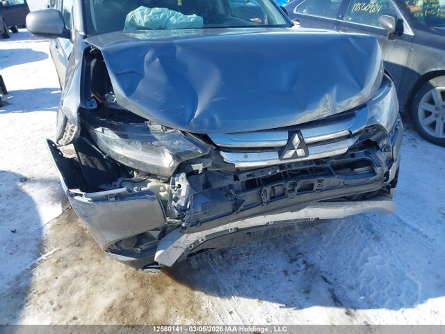 Продаж на аукціоні авто 2017 Mitsubishi Outlander Es, vin: JA4AZ2A31HZ604589, номер лоту: 12560141