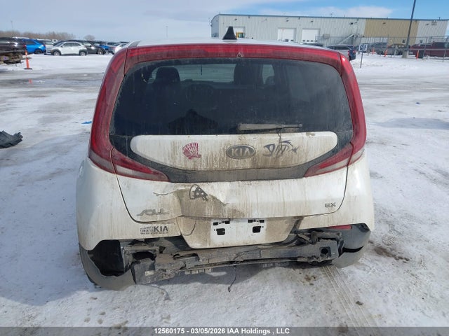 12560175 :رقم المزاد ، KNDJ33AU2L7014363 vin ، 2020 Kia Soul Ex مزاد بيع