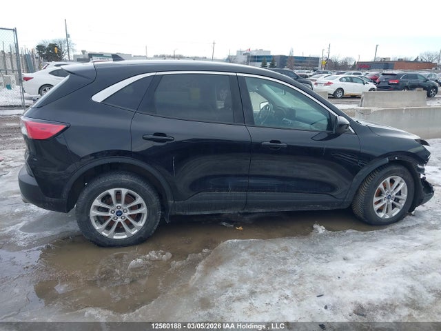 1FMCU0G65MUA51628 Ford ESCAPE SE