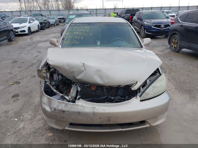 12560198 :رقم المزاد ، 4T1BE32K15U993367 vin ، 2005 Toyota Camry Le/xle/se مزاد بيع