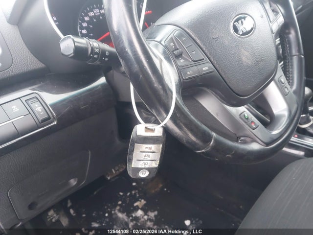 5XYKTDA72EG504327 KIA Sorento Lx V6