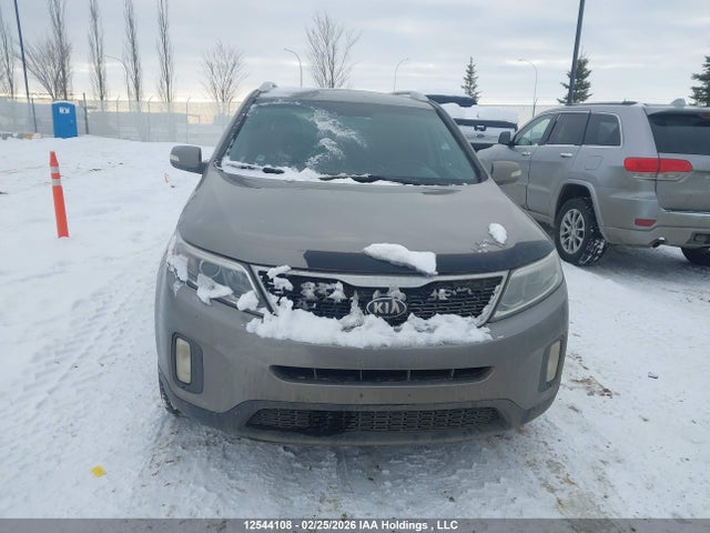 5XYKTDA72EG504327 KIA Sorento Lx V6