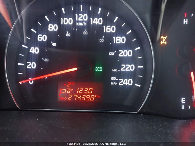 5XYKTDA72EG504327 KIA Sorento Lx V6