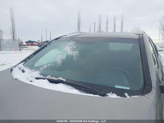 5XYKTDA72EG504327 KIA Sorento Lx V6