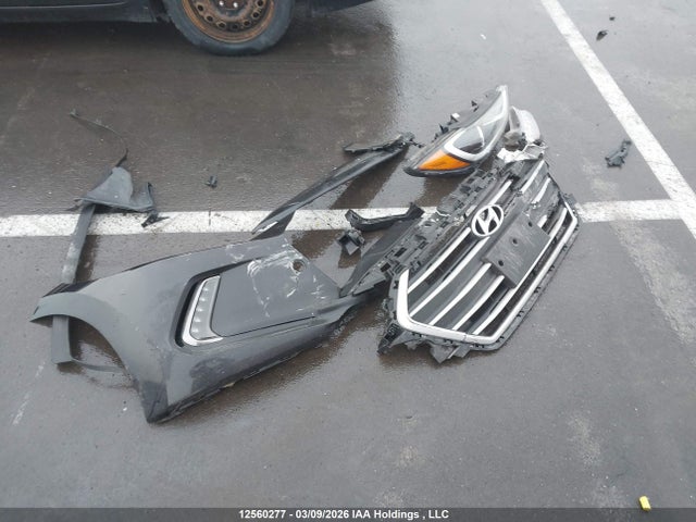 KMHD84LF5HU289975 Hyundai Elantra