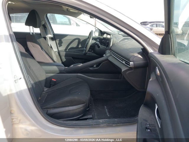 KMHLM4DG2RU827130 Hyundai ELANTRA SEL