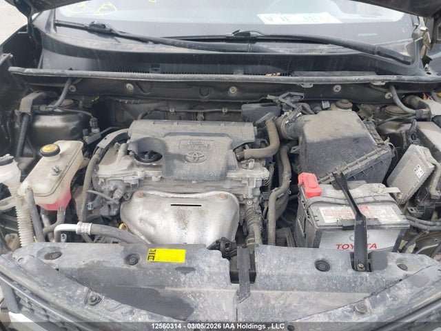 12560314 :رقم المزاد ، 2T3RFREV2FW335618 vin ، 2015 Toyota Rav4 Xle مزاد بيع