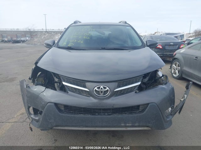 12560314 :رقم المزاد ، 2T3RFREV2FW335618 vin ، 2015 Toyota Rav4 Xle مزاد بيع