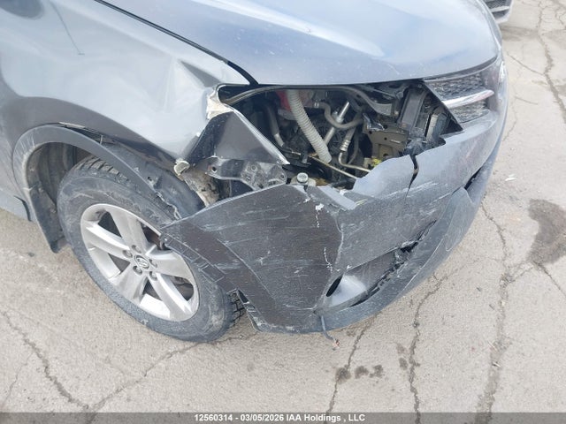 12560314 :رقم المزاد ، 2T3RFREV2FW335618 vin ، 2015 Toyota Rav4 Xle مزاد بيع