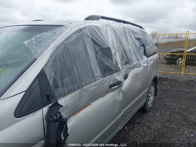 12560333 :رقم المزاد ، 5TDZK4CC0AS336163 vin ، 2010 Toyota Sienna Ce 7 Passenger مزاد بيع